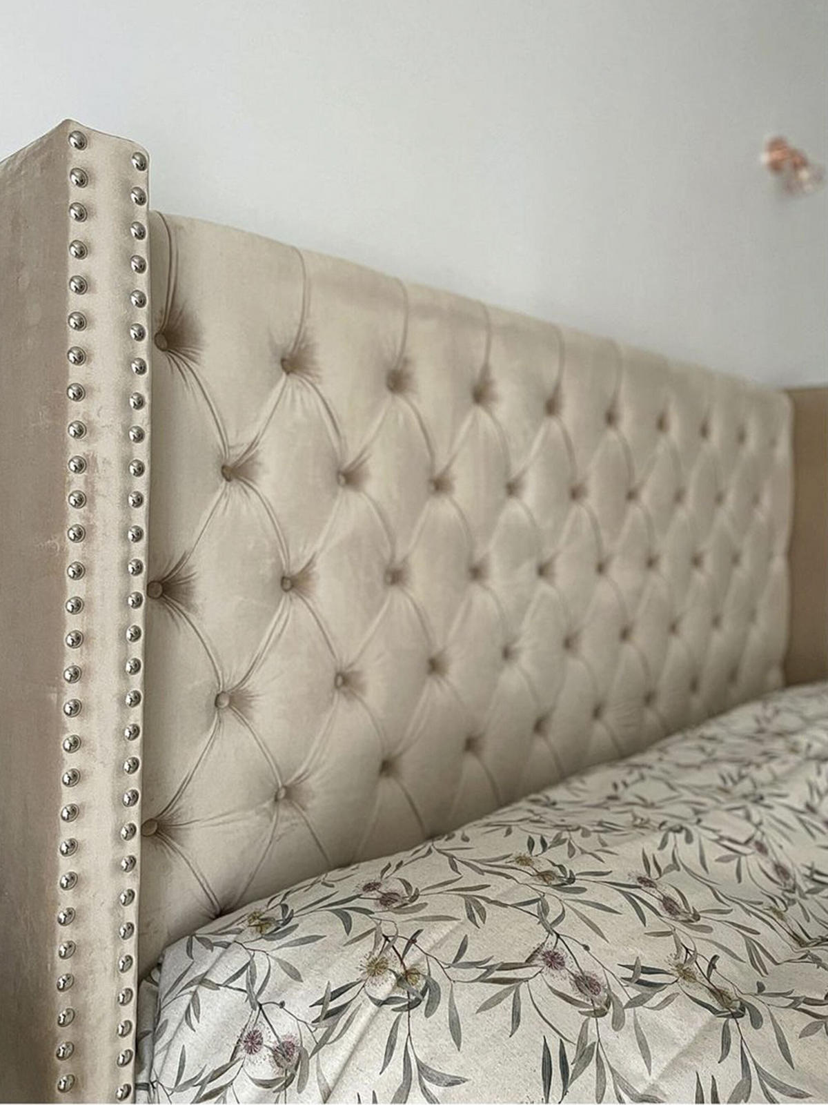 PAT TAPIȚAT 160/200cm bej Lubbon - bej, material textil (160/200cm) - Beliani