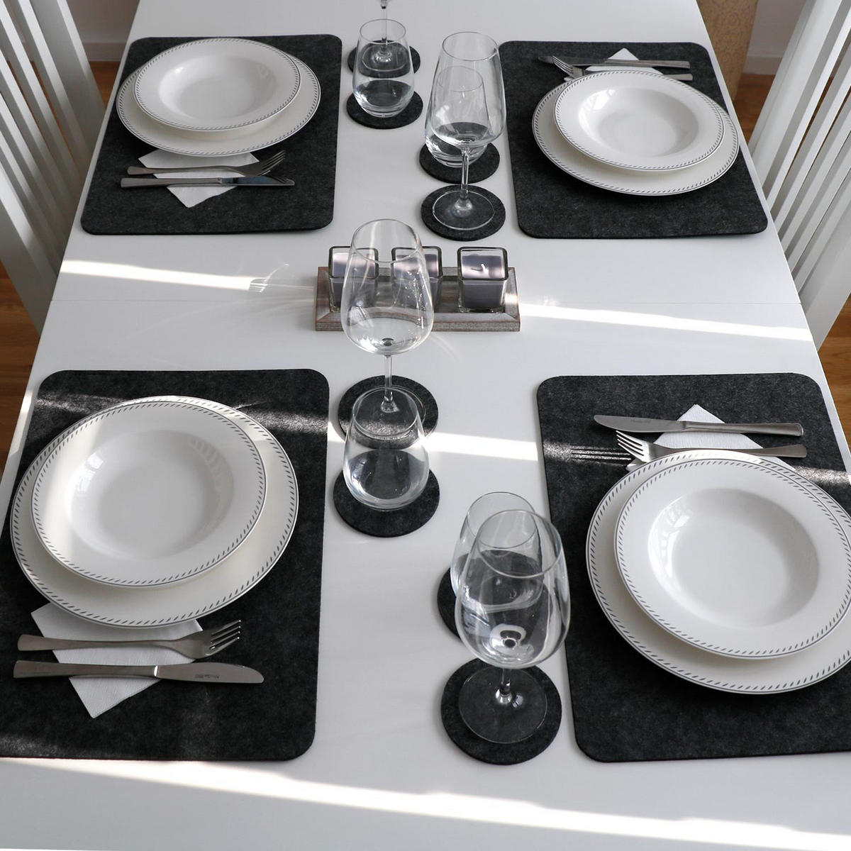 TISCHSET 4er Set 43/30/0,5 cm Grau - Grau, Kunststoff (43/30/1cm) - Dunedesign