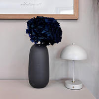 HORTENSIE: Zeitlose Schönheit, konservierte Hortensien als perfekte Dekoration - dunkel blau / 30 cm - Blau, Naturmaterialien (30cm) - Lykke & You