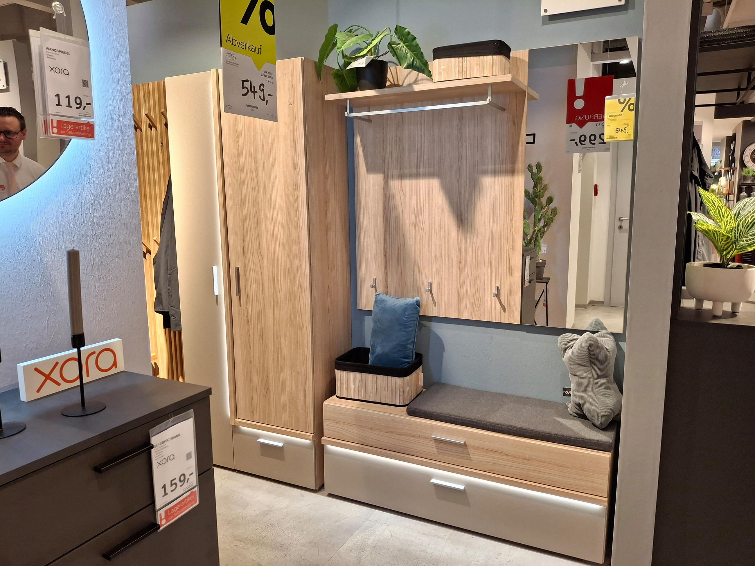 Garderobe Canun - Voleo