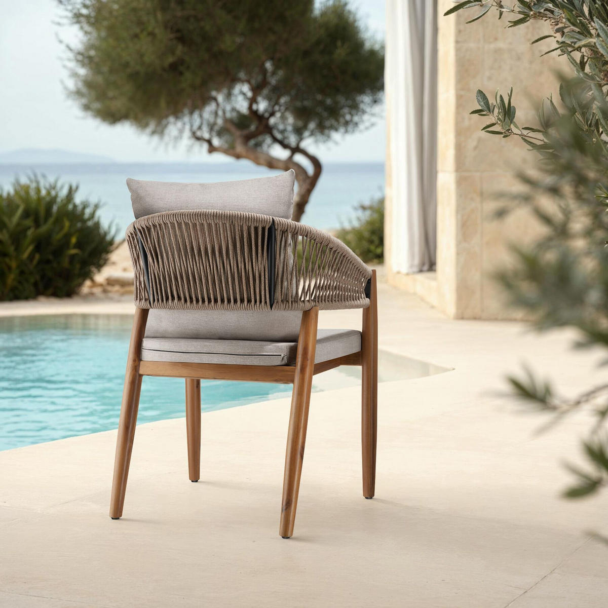 GARTENSTUHL Manacor, höhenverstellbare Kunststofffüße, Sand - Sandfarben/Braun, Holz (59/76.5/58cm) - tectake