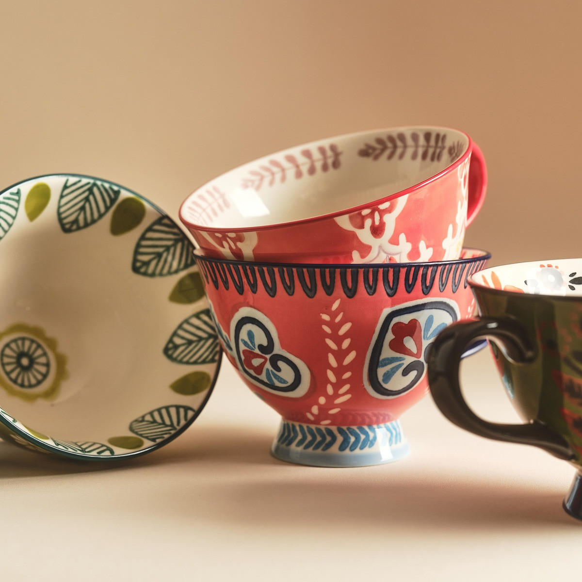 BECHER Shilla mit dunkelblau Henkel 0,4 l - Dunkelblau, Keramik (0.4L) - Homla