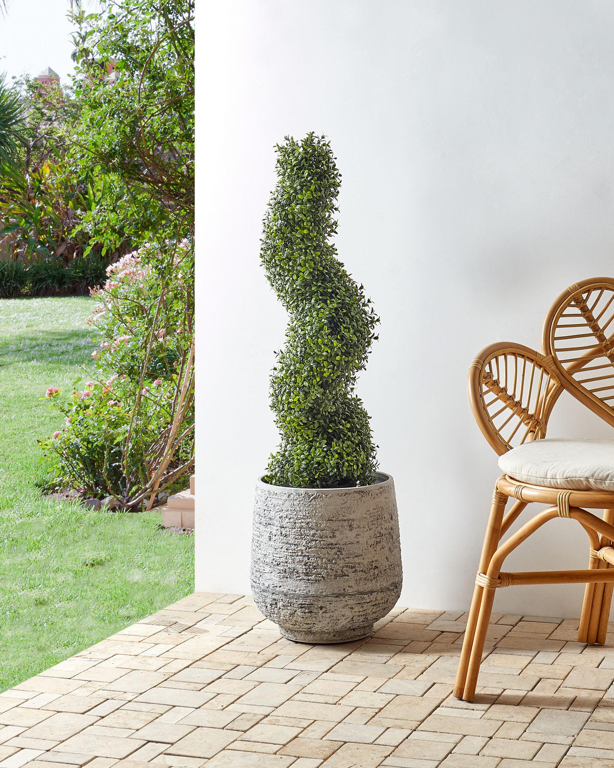 KUNSTPFLANZE im Blumentopf 98 cm Grün/Schwarz Buxus Spiral Tree - Schwarz/Grün, Kunststoff (98cm) - Beliani