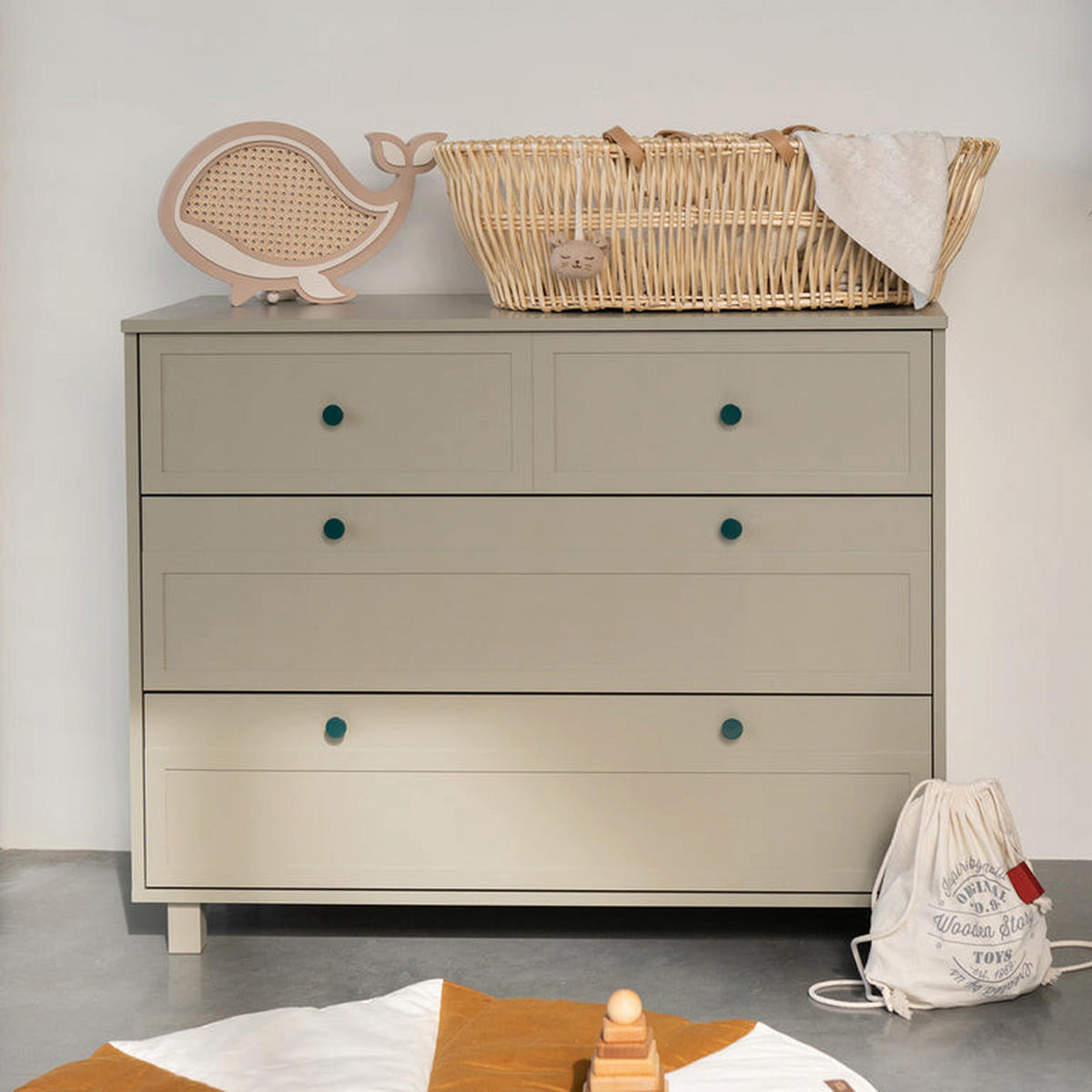 DJEČJA KOMODA Gabriel Zeleni - zelena, drvni materijal (117/92/50cm) - Petits-meubles