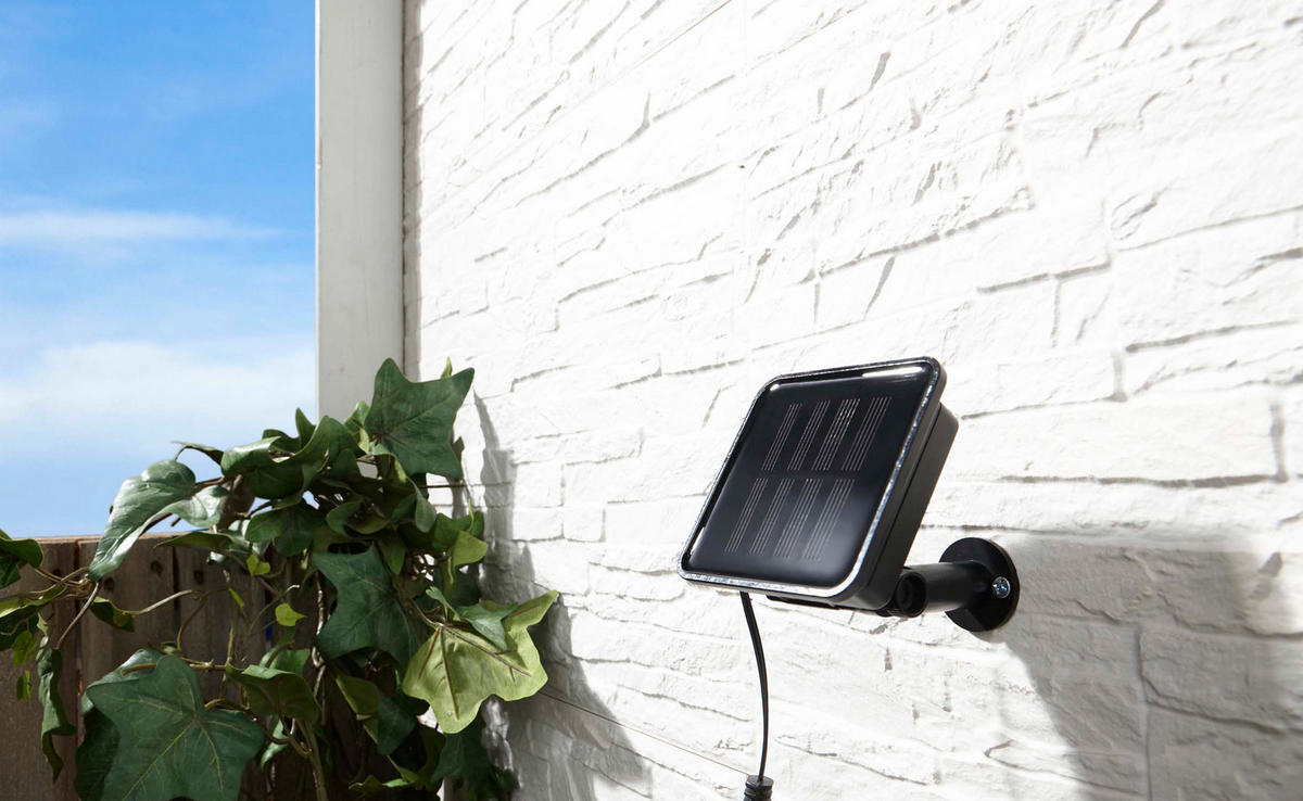 LED-LICHTERSCHLAUCH - Solar mit 100 bunten LEDs und Dämmerungsautomatik für Terrasse und Balkon, 7,5 m - Weiß, Kunststoff (2.2cm) - Northpoint
