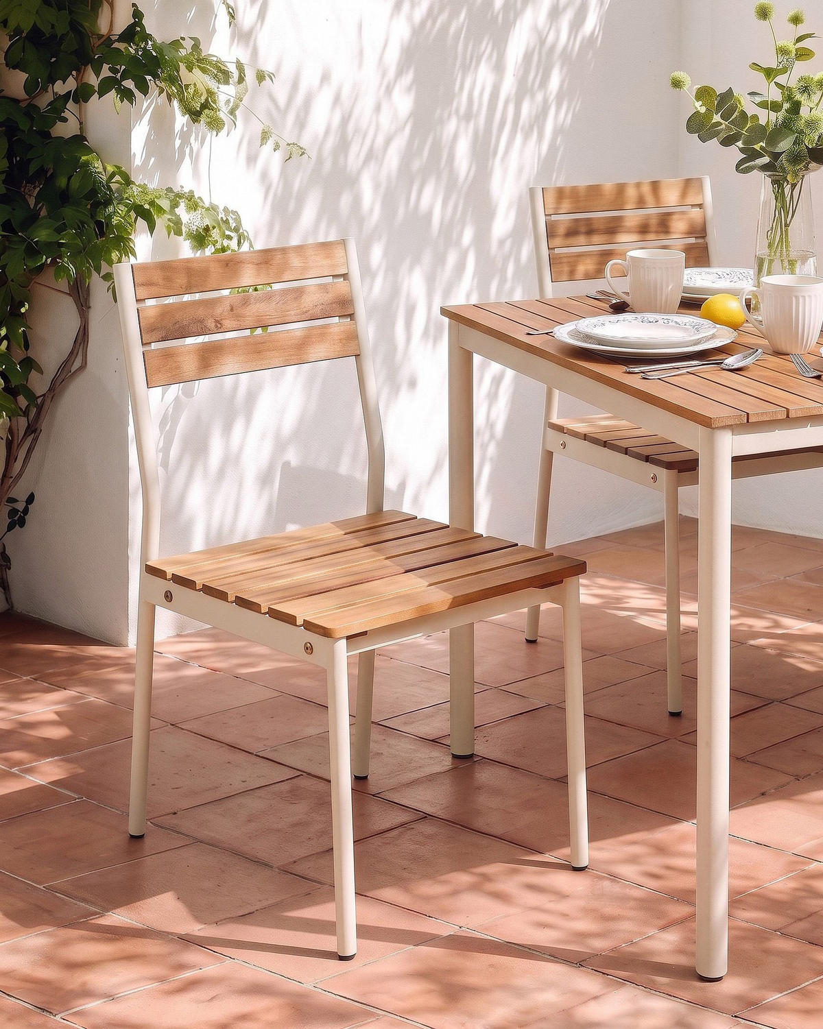 GARTENSTUHL 2er Set Akazienholz Braun Corricella - Creme, Holz (47/90/54cm) - Beliani
