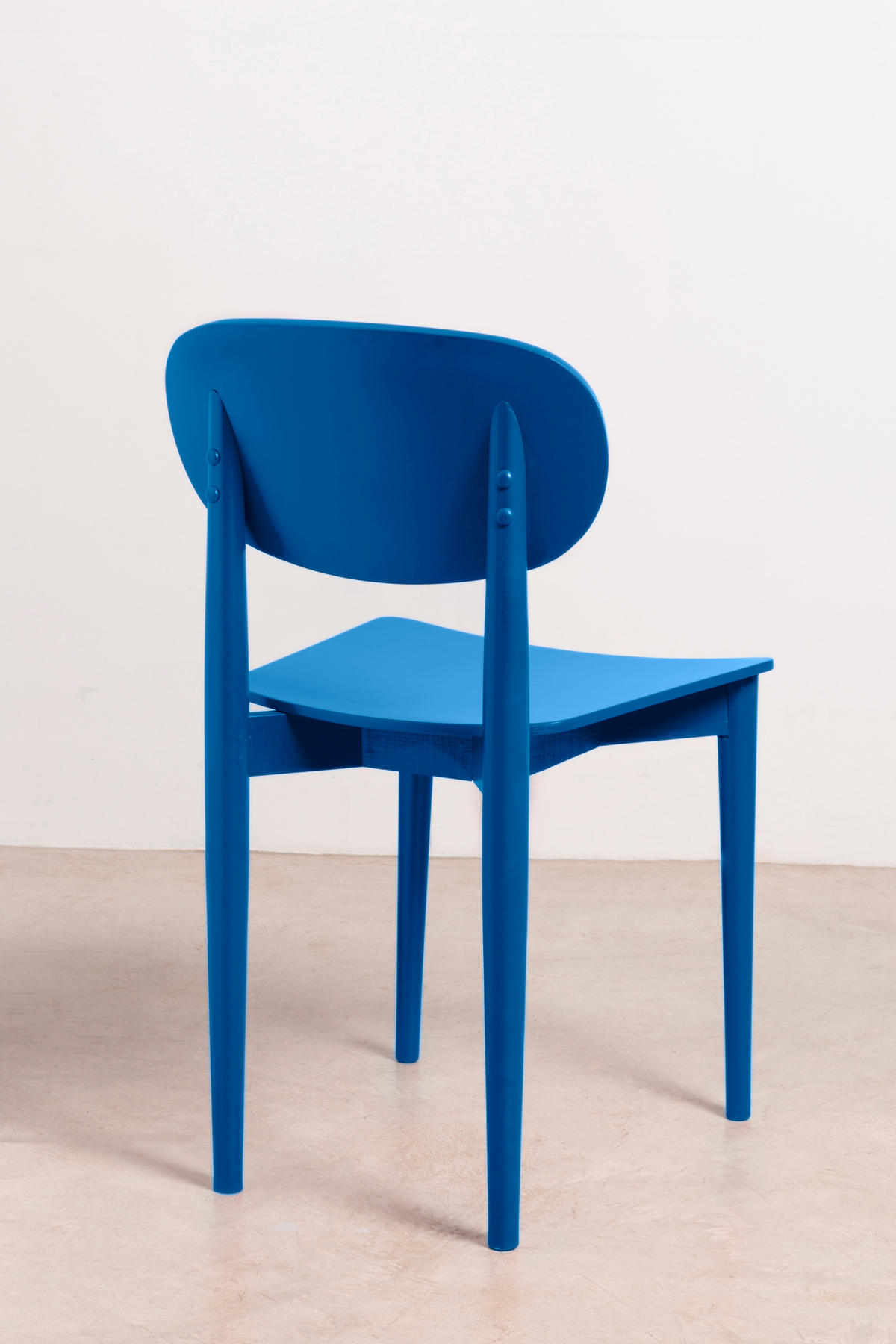STUHL aus massivem Buchenholz in Preußisch-Blau SANDRO - Blau, Holz (43/80/50cm) - RNT By Really Nice Things