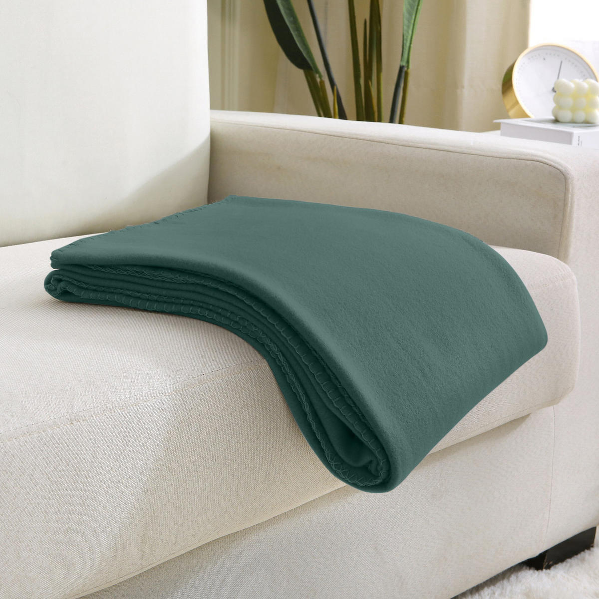 FLEECEDECKE eco-line dunkelgrün 130/160 cm aus 100% recyceltem Material Kettelrand Anti-Pilling - Dunkelgrün, Textil (130/160cm) - wometo