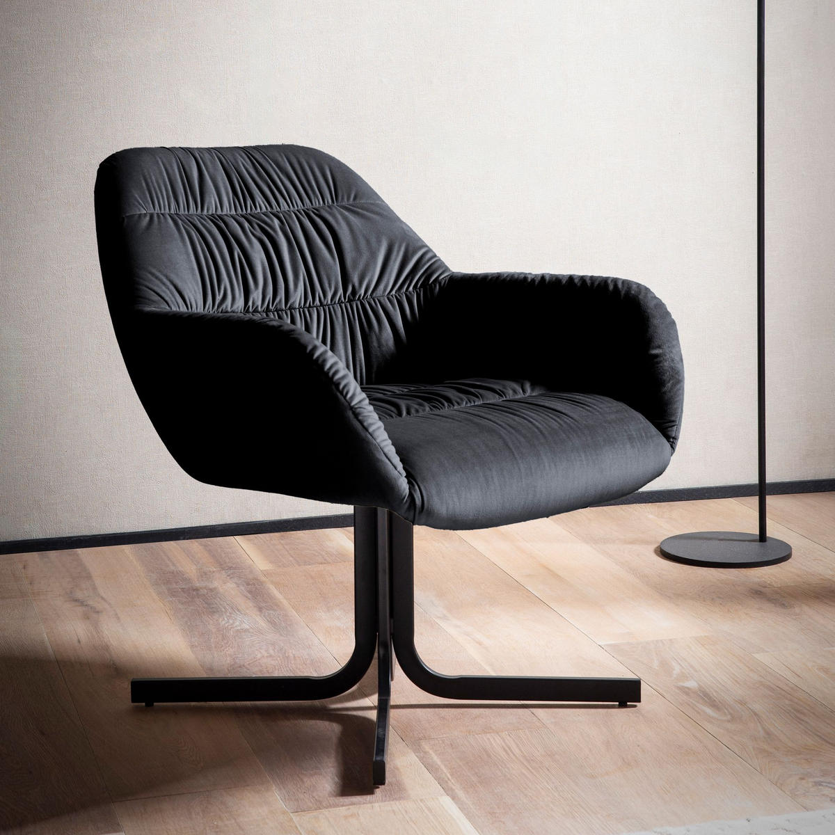 LOUNGESESSEL Samt mit Armlehnen und Metallgestell, gepolsterter Schalensitz, Schwarz 64x68x74 cm - Schwarz, Textil/Metall (64/74/68cm) - KADIMA DESIGN