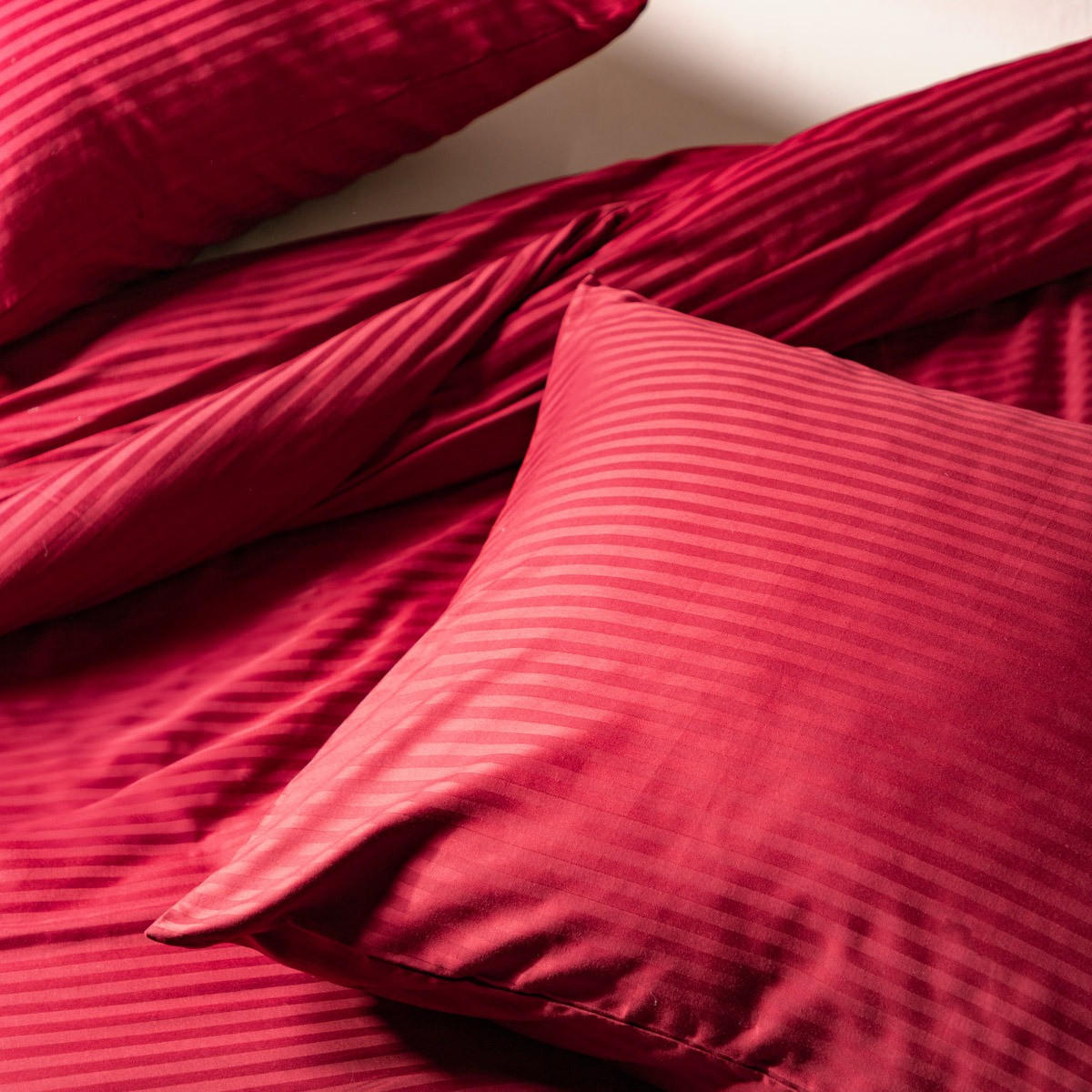 BETTWÄSCHE Agnes Satin-Jacquard bordeauxrot 160/200 cm - Dunkelrot, Textil (160/200cm) - Homla