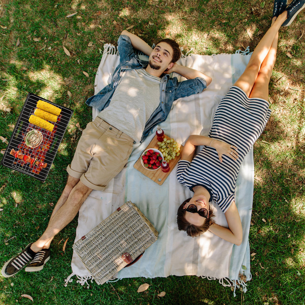 KLAPPGRILL - Schwarz, Metall (45.5/30/30cm) - Relaxdays