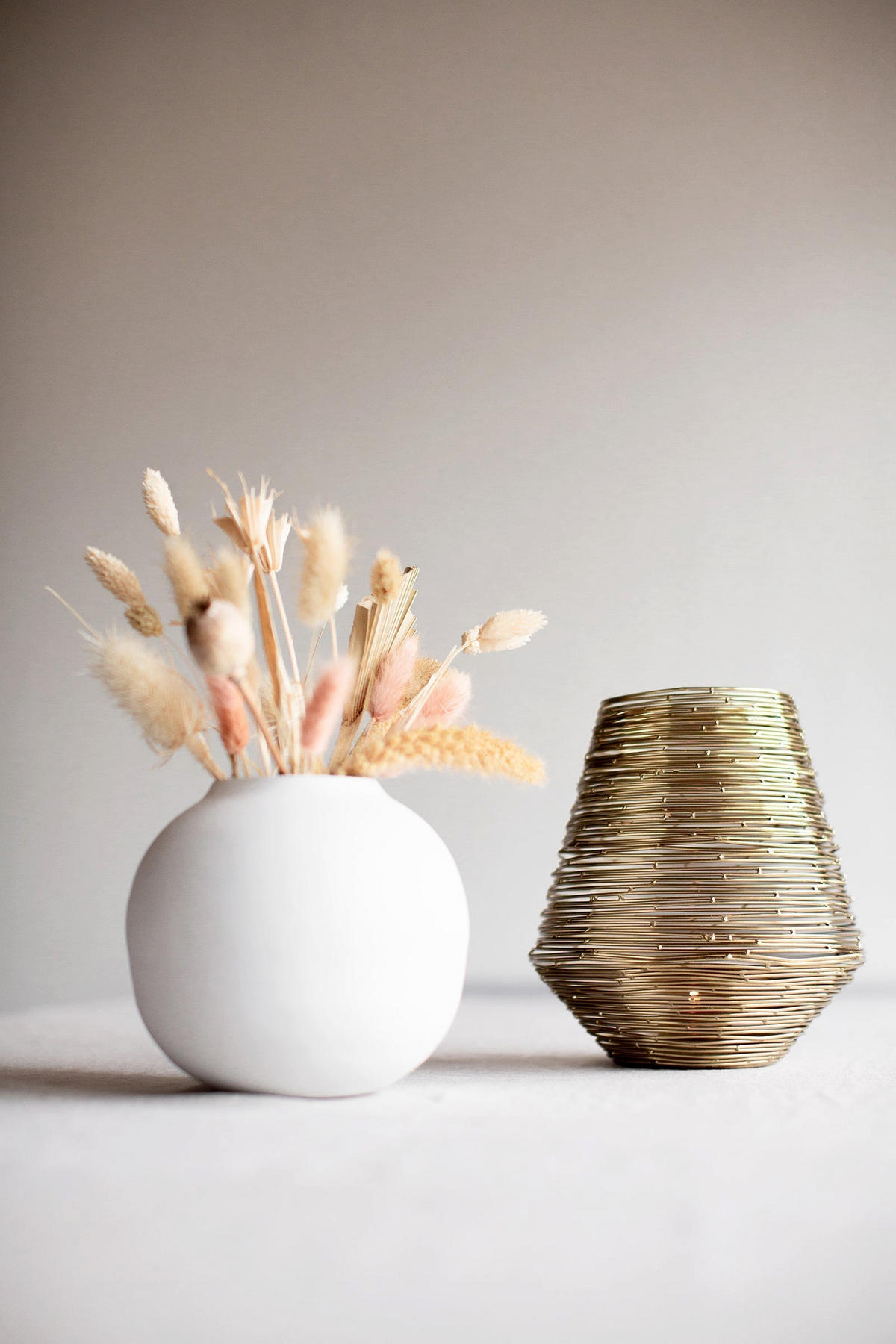 VASE Soyah aus Eisen in Weiß Ø14,5/13,5 cm - Weiß, Metall (13.5cm) - LaLe Living