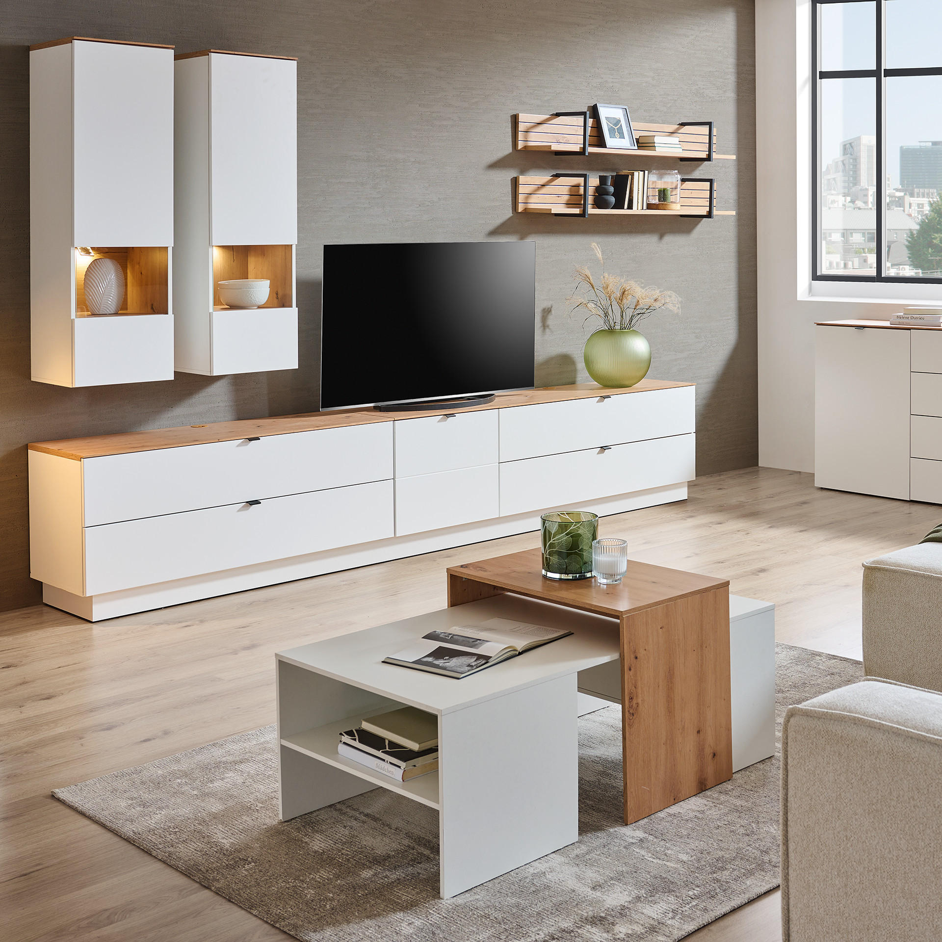 obývacie zostavy, obývacia zostava Diana, obývacia séria Diana, biely nábytok do obývačky, biela obývacia stena, biela komoda pod tv, biely konferenčný stolík