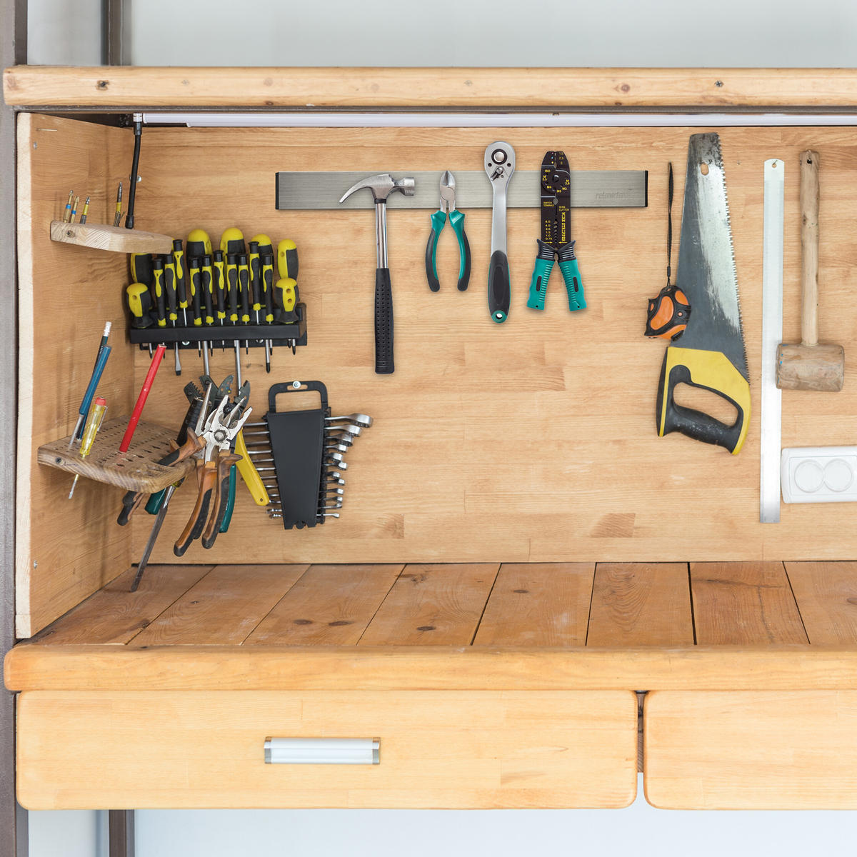 MAGNETLEISTE - Silberfarben, Kunststoff/Metall (30/4/1cm) - Relaxdays