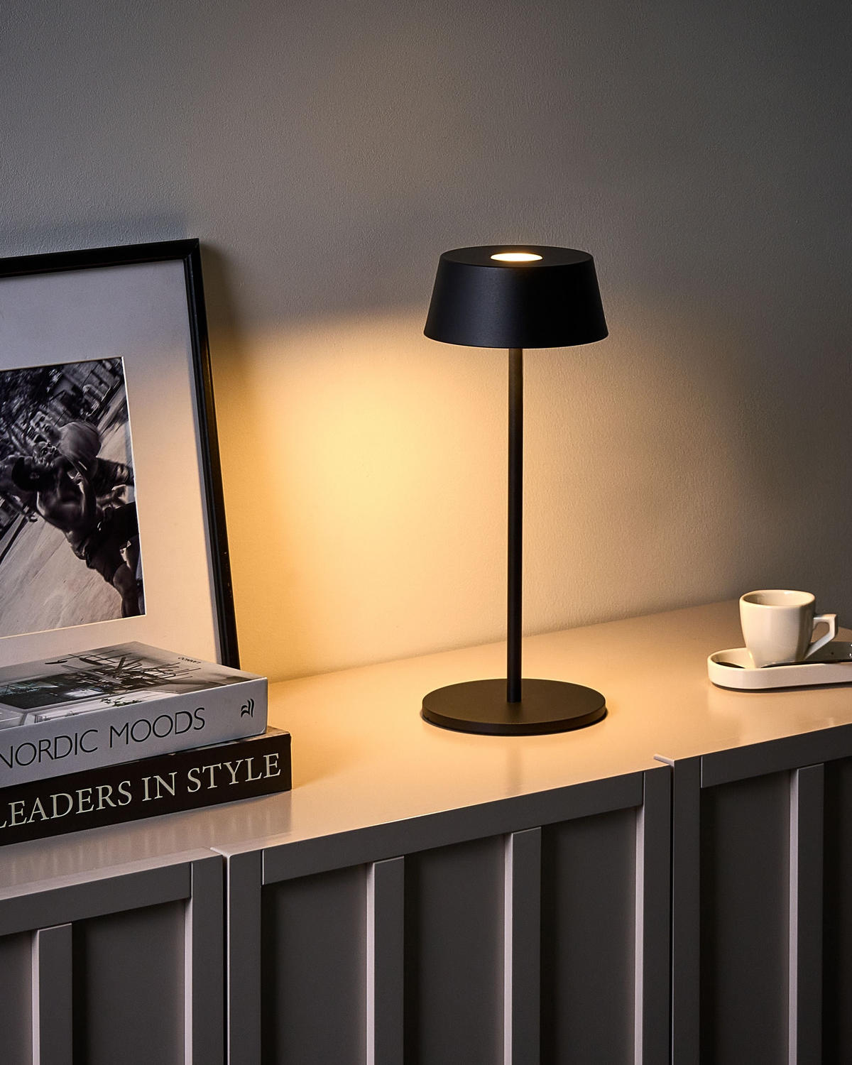 KABELLOSE LED Tischlampe mit Dimmer Metall Schwarz Guder - Schwarz, Metall (15/15/36cm) - Beliani
