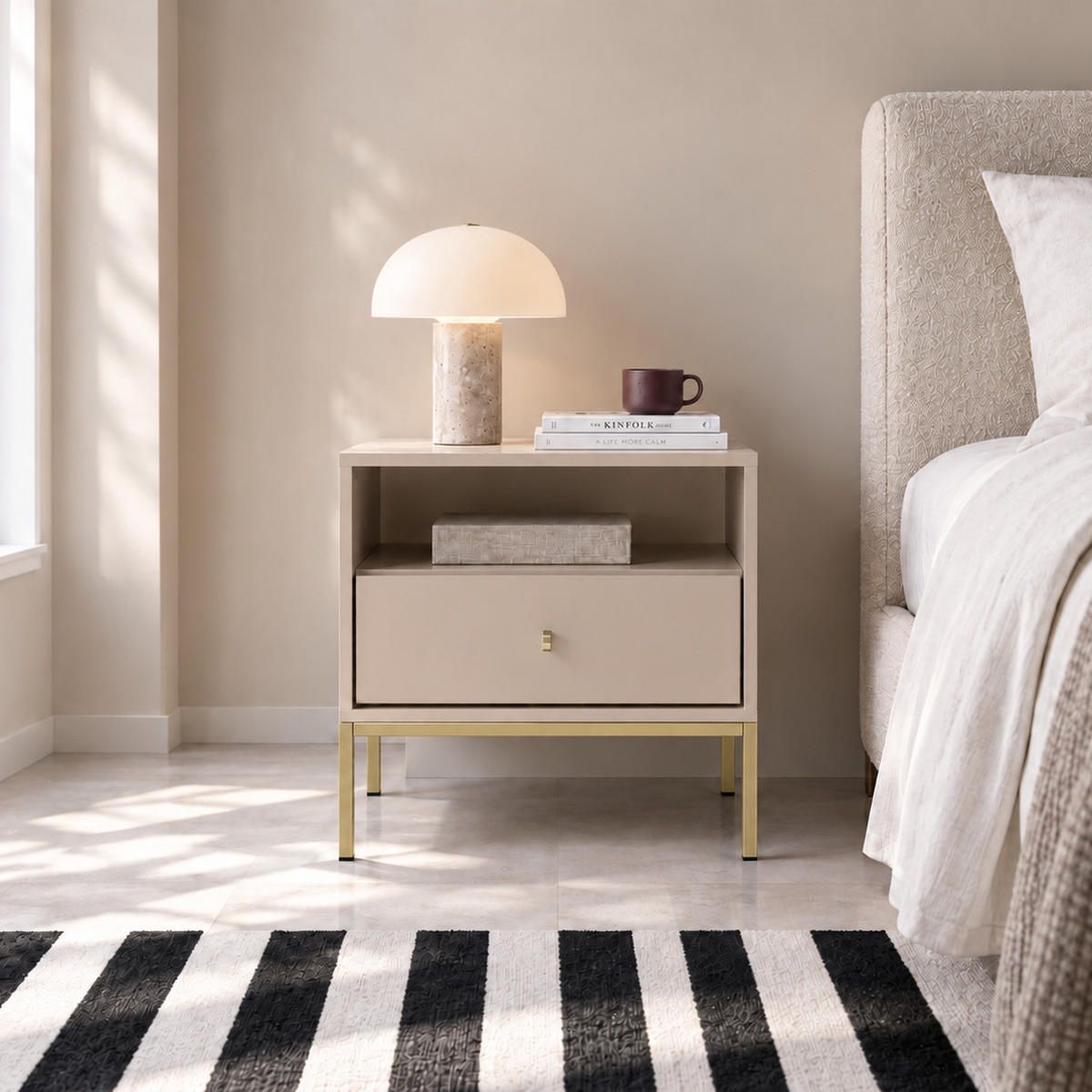 NACHTTISCH BARI SN1SZ (Beige, Goldene Griffe, Goldenes Gestell, Schublade) - Beige/Goldfarben, Holz/Holzwerkstoff (54/56/39cm) - Ravio