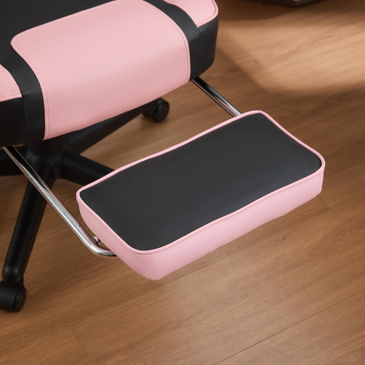 GAMING-STUHL schwarz-pink ergonomisch mit ausziehbarer Fußstütze, Nacken- und Lendenkissen, höhenverstellbar - Pink, Leder (54/116/61cm) - BRILVERDE