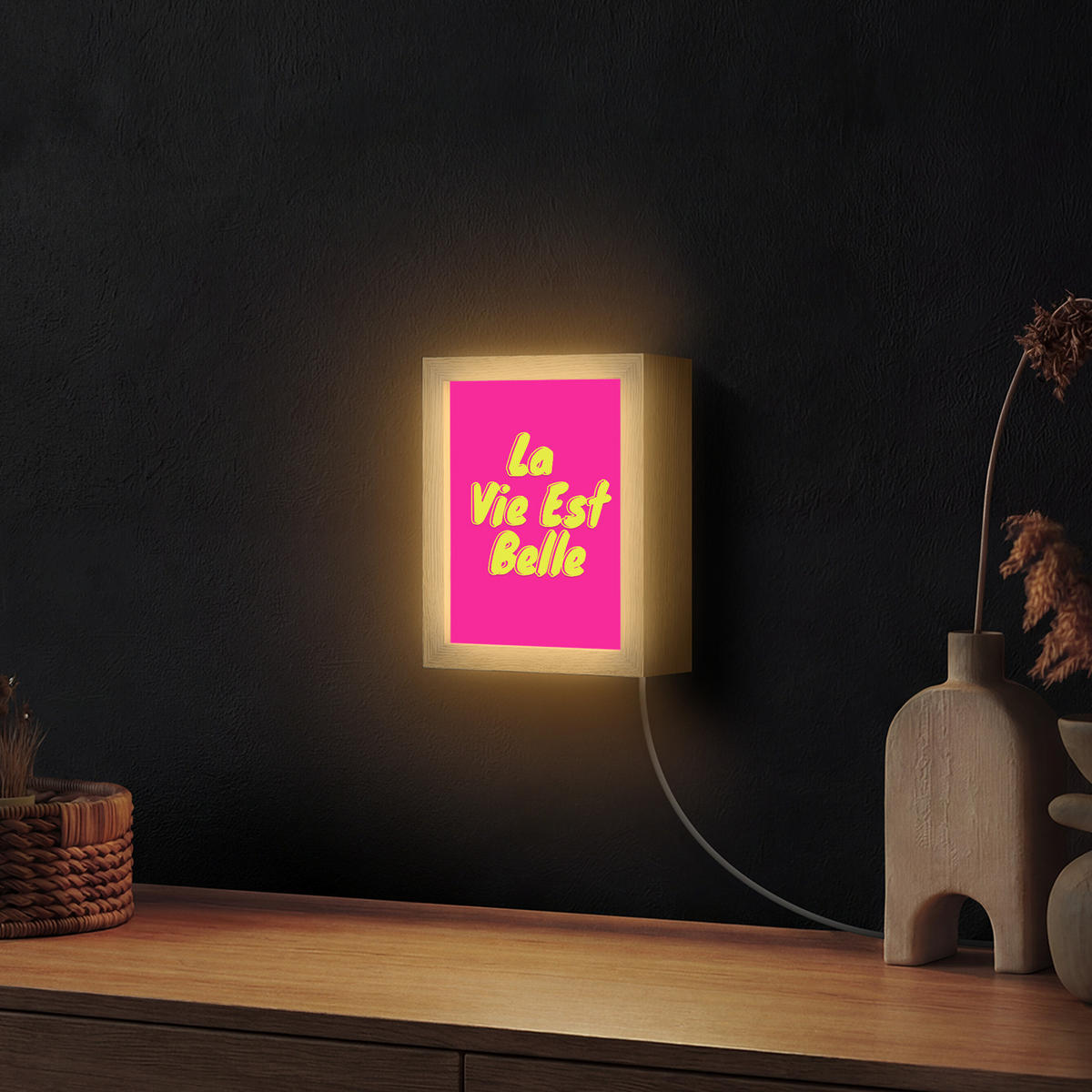 NÁSTĚNNÁ LAMPA Citace - Retro - Pink 15x20 cm - růžová, kompozitní dřevo (15/20/8cm) - OnlyWow