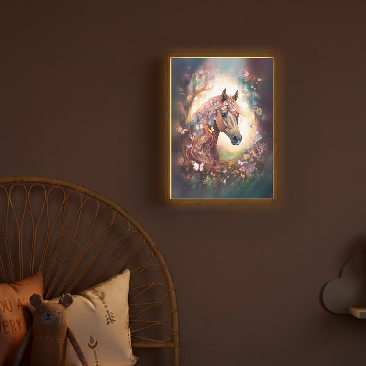 NÁSTĚNNÁ LAMPA S AKUMULÁTOREM Kůň - Příroda - Květiny - Motýli - Les 30x40 cm - tmavě hnědá, kompozitní dřevo (30/40/8cm) - OnlyWow