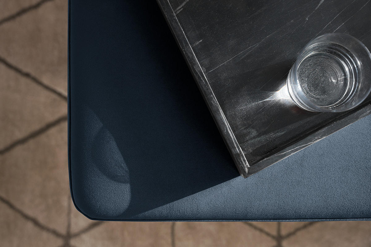 POLSTERHOCKER - Buchefarben/Dunkelblau, Buchenholz/Textil (85/43/60cm) - home24