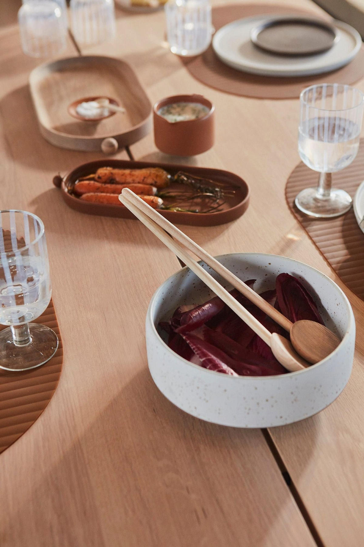 SCHÜSSEL Hagi Medium in Dunkelbraun 17 cm - Braun, Keramik (17cm) - OYOY Living Design