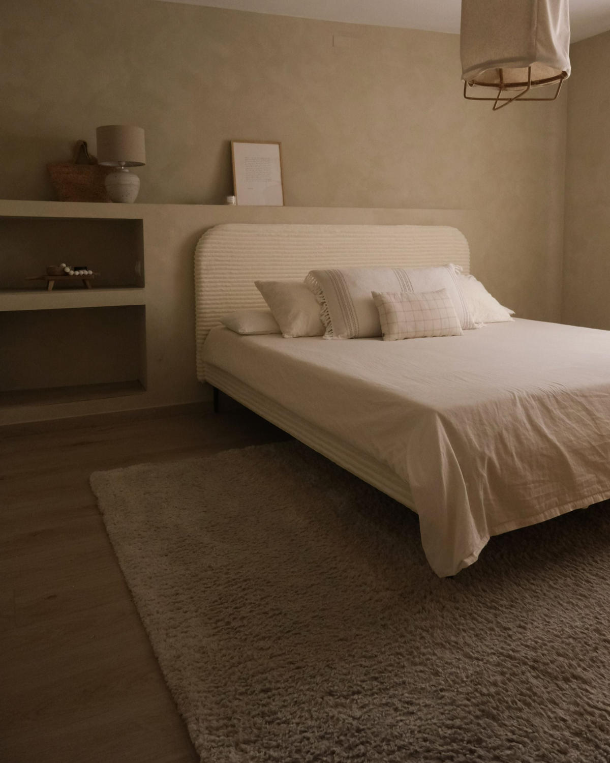 PAT TAPIȚAT cu somieră 180x200 cm alb Flayat - crem, material textil (180/200cm) - Beliani