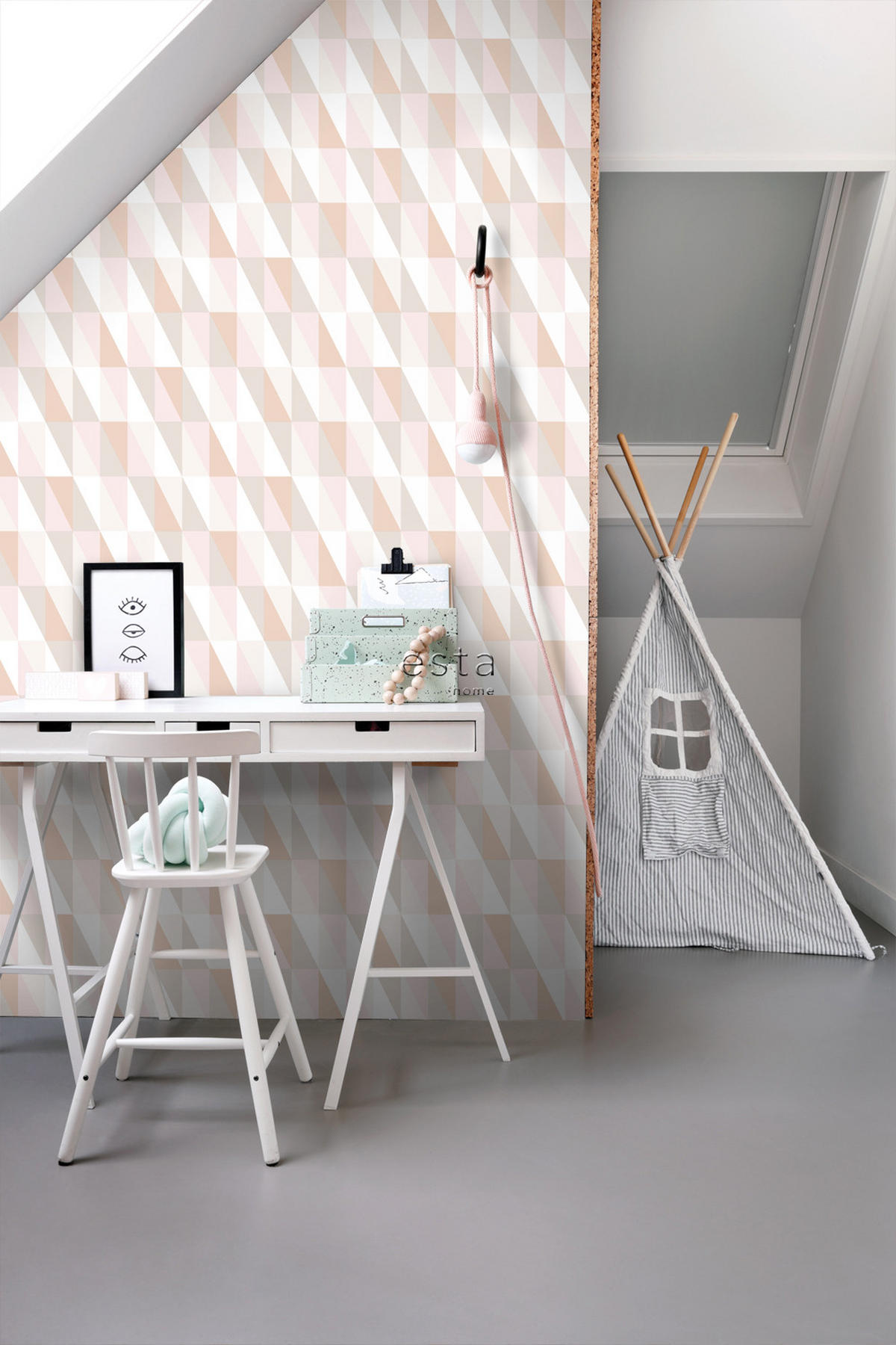 TAPETE grafische Dreiecke 53 cm x 10.05 m - Pink, Papier (53/1000cm) - ESTAhome