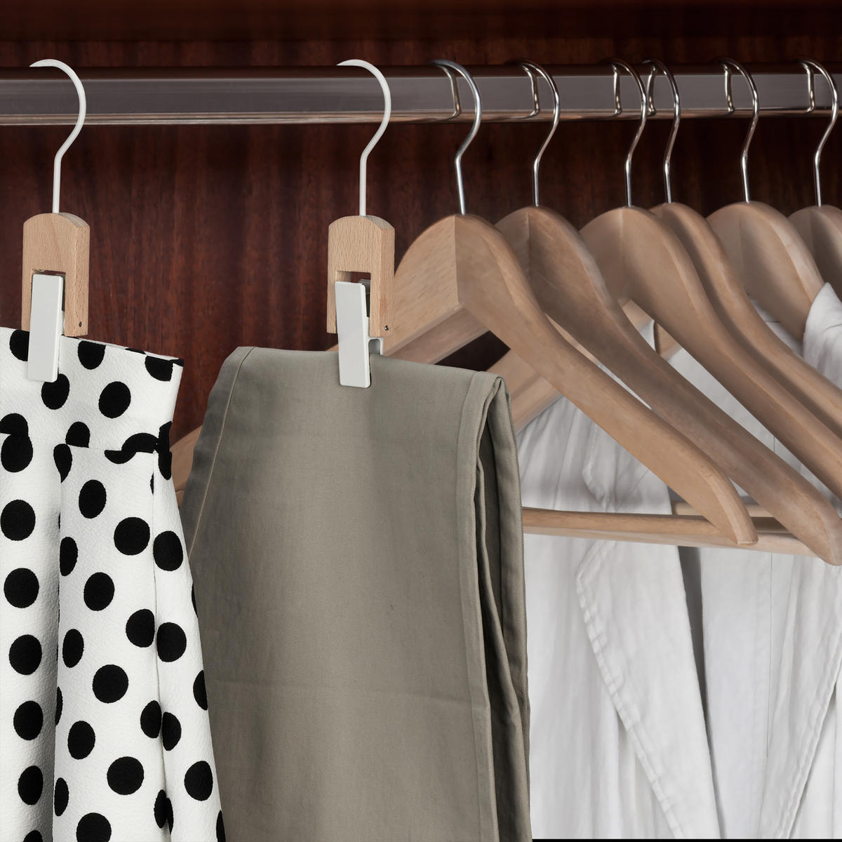 5XHÁČIKY na topánky - biela, kov/drevo (6/19/3cm) - Relaxdays