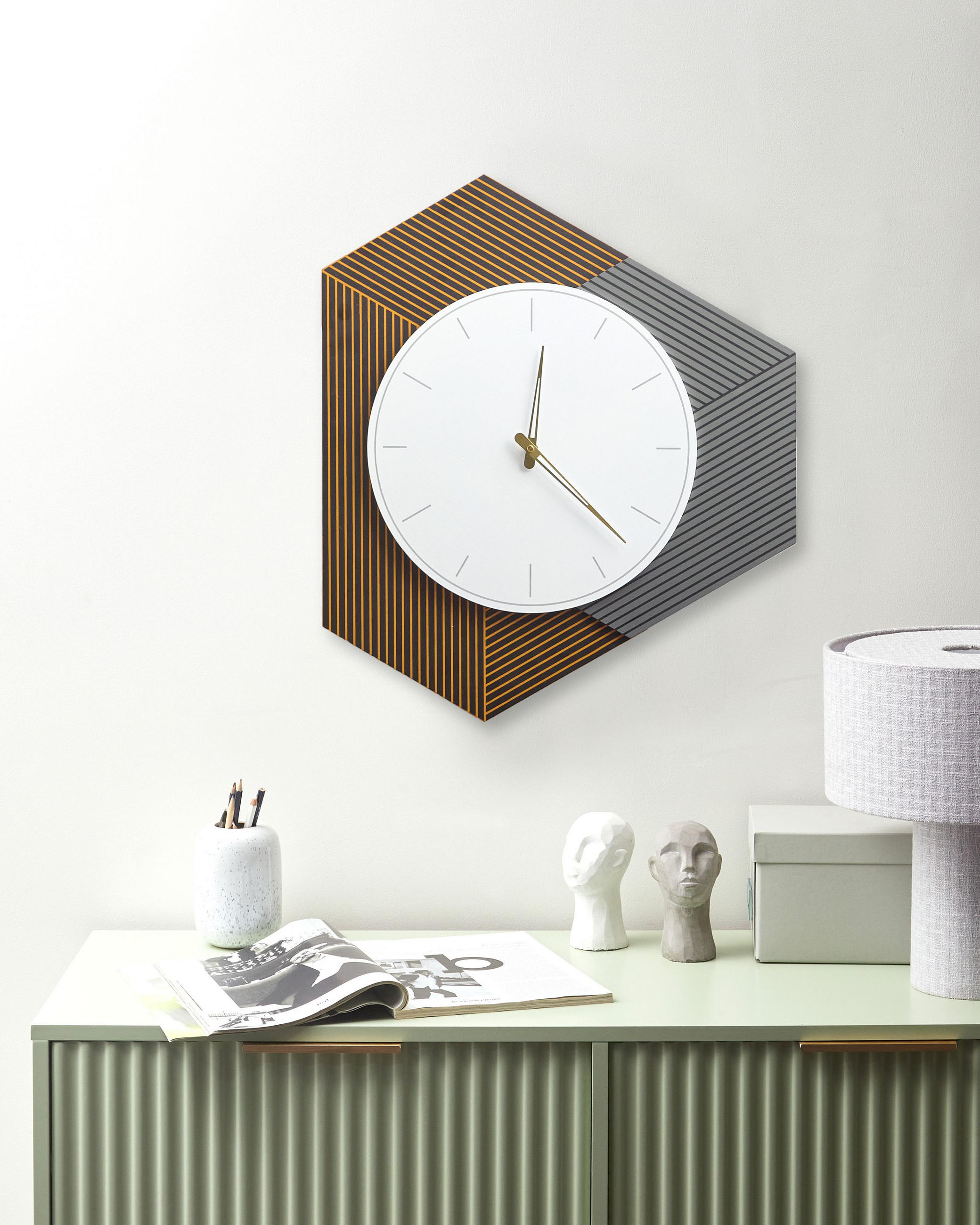 WANDUHR Weiß/Orange/Grau Sailon - Weiß/Orange, Holzwerkstoff (52/60/1cm) - Beliani