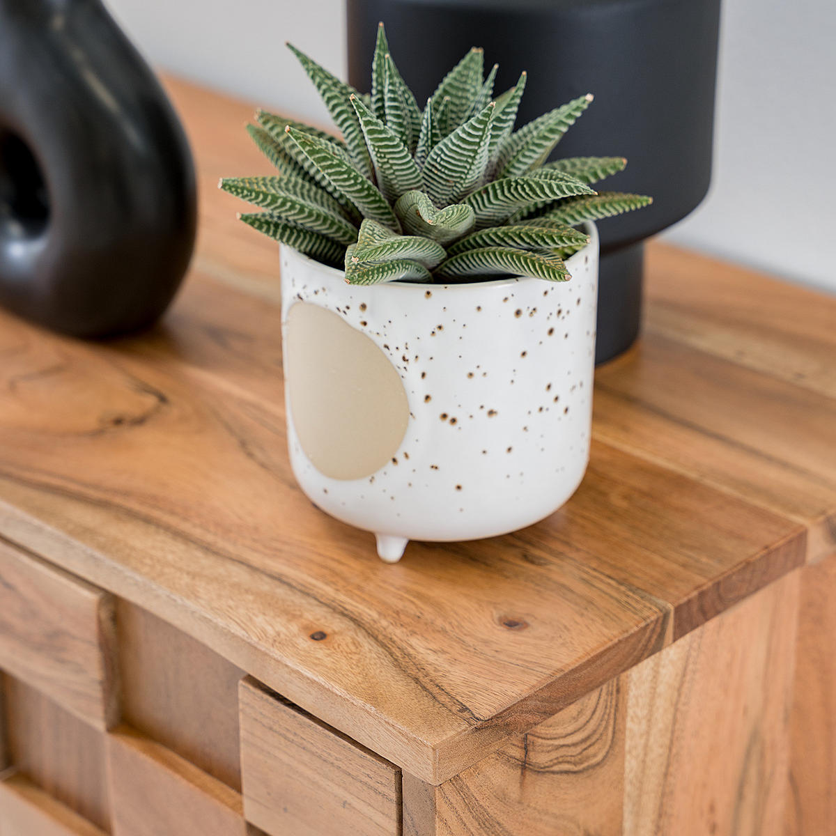 SIDEBOARD - Akazie massiv / Eisen - Goldfarben/Akaziefarben, Holz (160/85/40cm) - home24