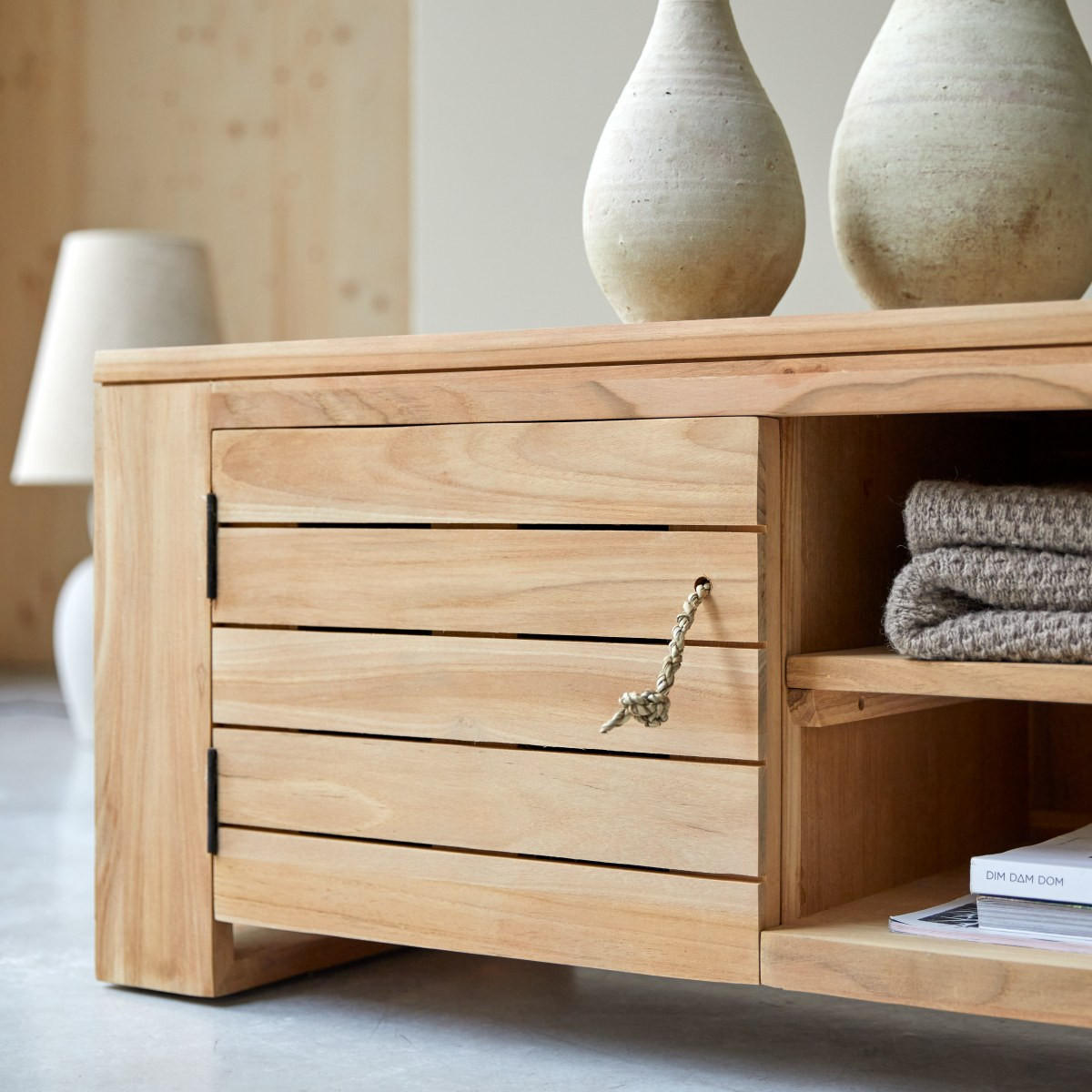 TV-SCHRANK Minimalys Natur aus Teak - Naturfarben, Holz (135/40/40cm) - Tikamoon