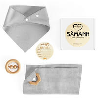 BABY Geschenkset 4-tlg. zur Geburt mit Halstuch, Rassel, Karte, Schmusetuch grau - Grau, Textil (10/10cm) - Sämann – make a difference.