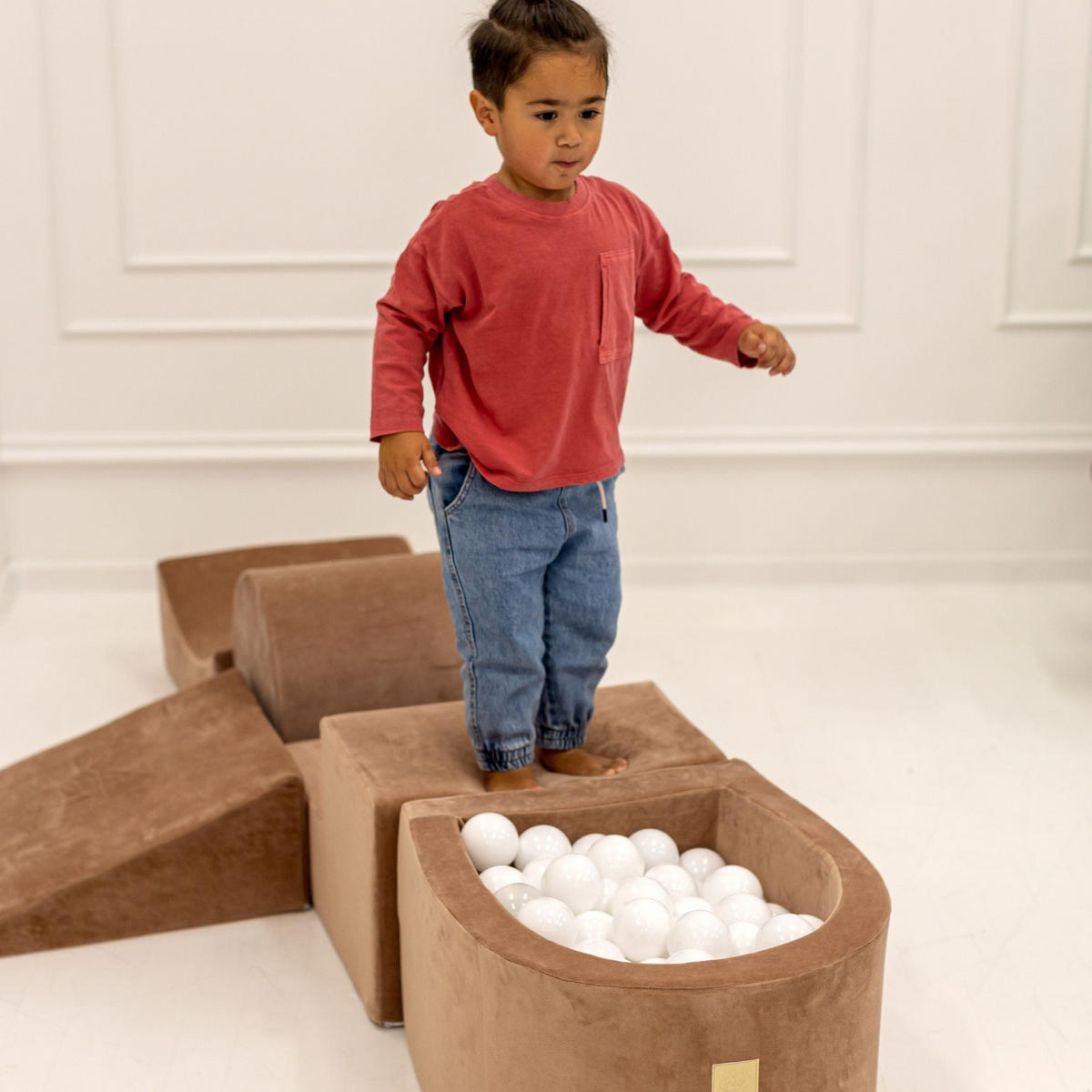 BÄLLEBAD klein mit Schaumstoff Bausteinen für Kinder, Samt, Ecru-Beige - Ecru/Beige, Textil (250/45/30cm) - MeowBaby