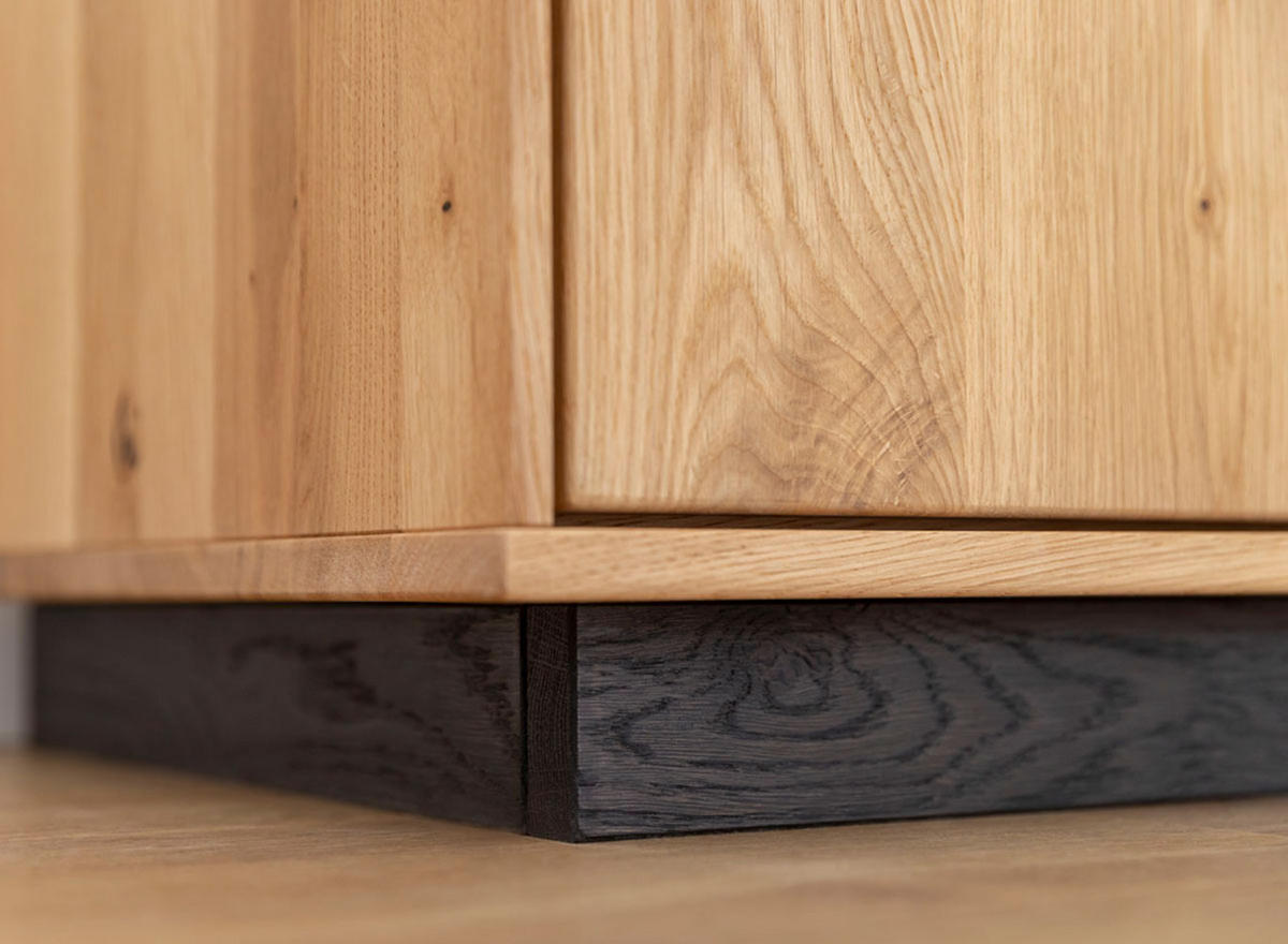 LOWBOARD Tirano Eiche Natur 200 / 39 / 52cm - Eichefarben/Schwarz, Holz (200/52/39cm) - Feldmann-Wohnen