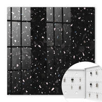 SCHLÜSSELBOX Weiß 30x30 cm – Türöffnung nach rechts - Weißer Terrazzo - Schwarz, Metall (30/30/5cm) - TULUP