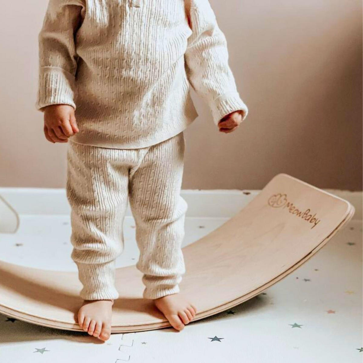 BALANCIERBRETT mit Filz für Kinder 80x30cm, Natur Balance Board, Beige - Beige, Holz (30/18/80cm) - MeowBaby