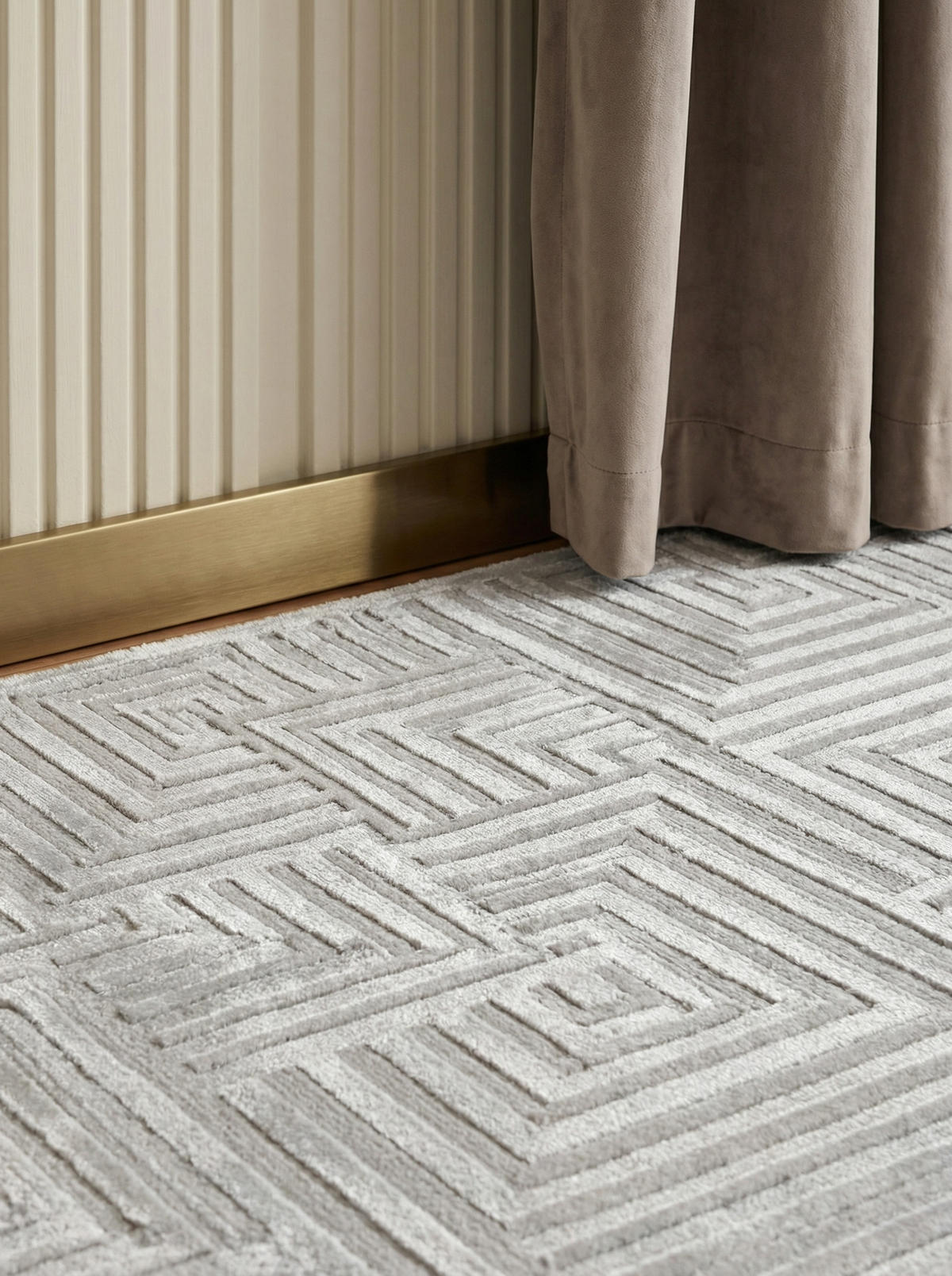 TEPPICH Kurzflor Skulptural Modern Waschbar Schlafzimmer Strapazierfähig Silber 140x200 cm – ILLER - Silberfarben, Textil (140/200cm) - KADIMA DESIGN