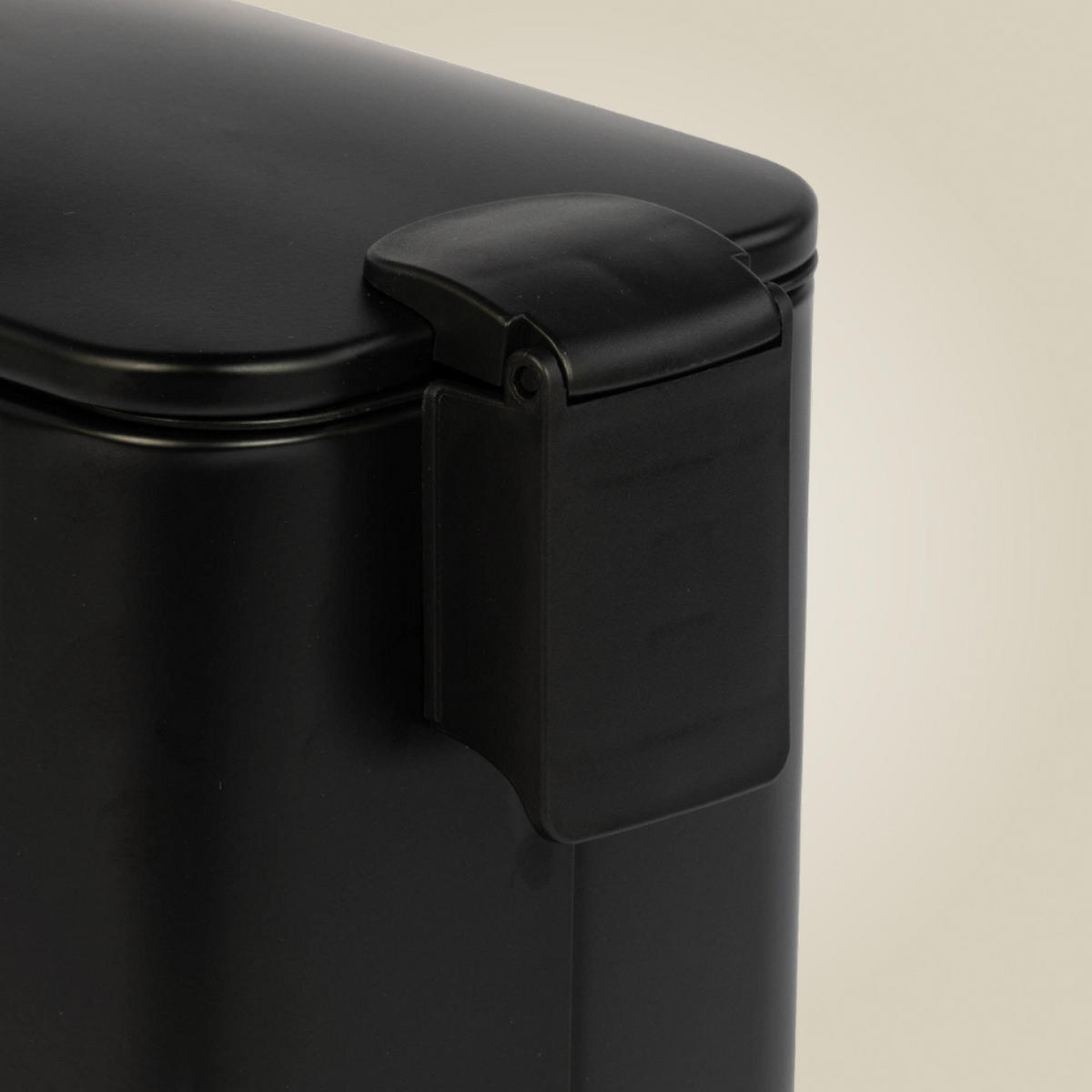 TRETEIMER Balvo 5 l - Schwarz, Metall (14/28.5/29cm) - NUXIO