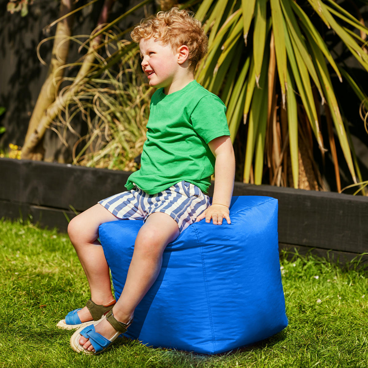 SITZPOUF Outdoor Würfel - Blau, Kunststoff (38/38/38cm) - Veeva