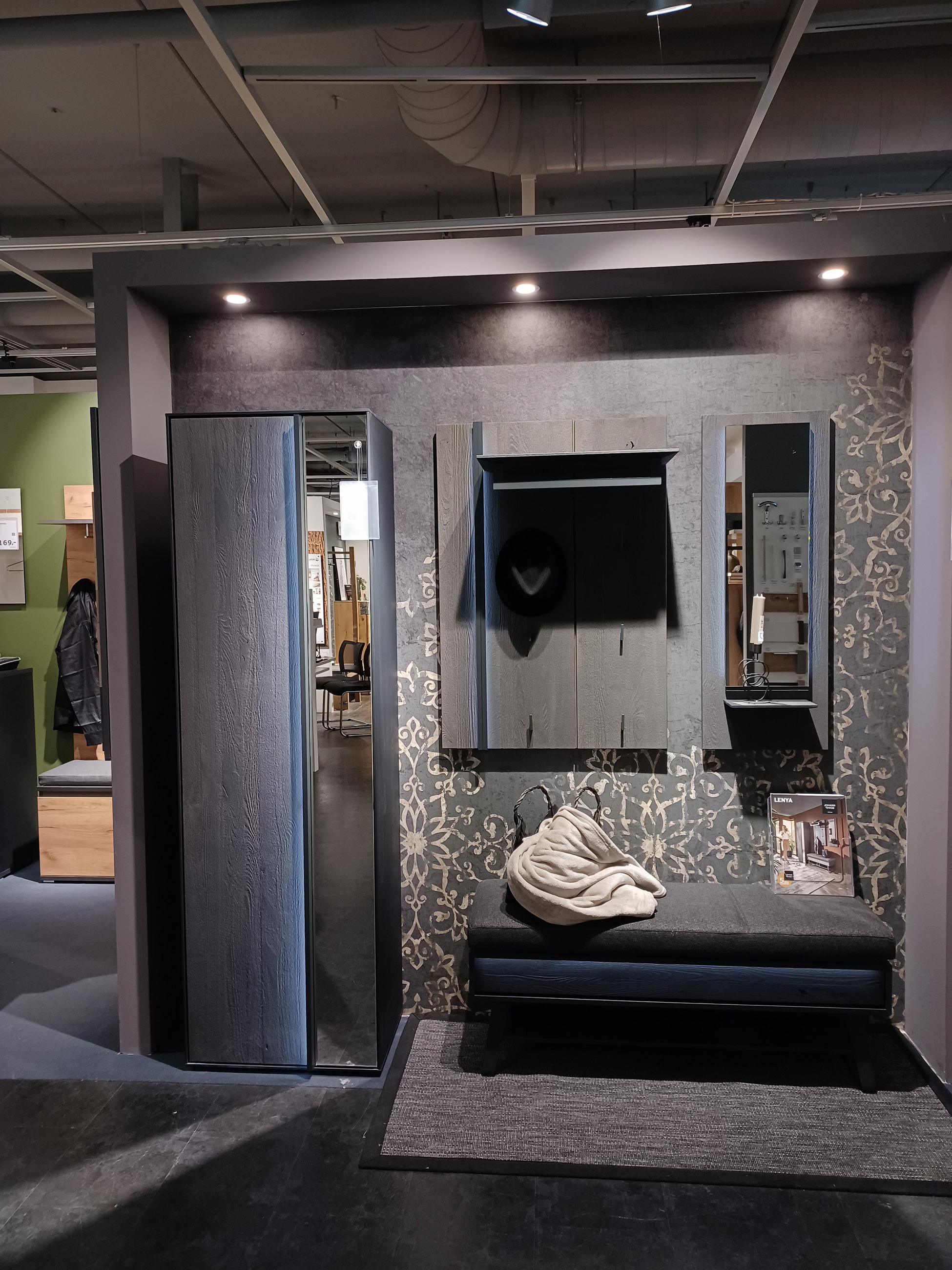 Garderobenset "Lenya" - Johann Jakob