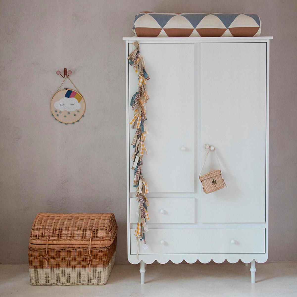 SKŘÍŇ 2DVEŘOVÁ Babushka Bílá - bílá, kompozitní dřevo (104/183/50cm) - Petits-meubles