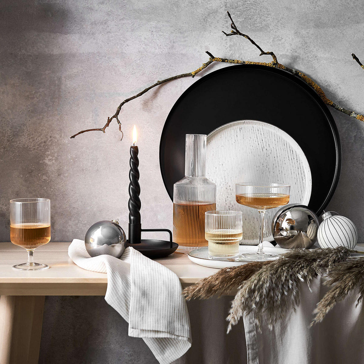 KERZENHALTER Highlight - Schwarz, Metall (17/6/17cm) - Butlers