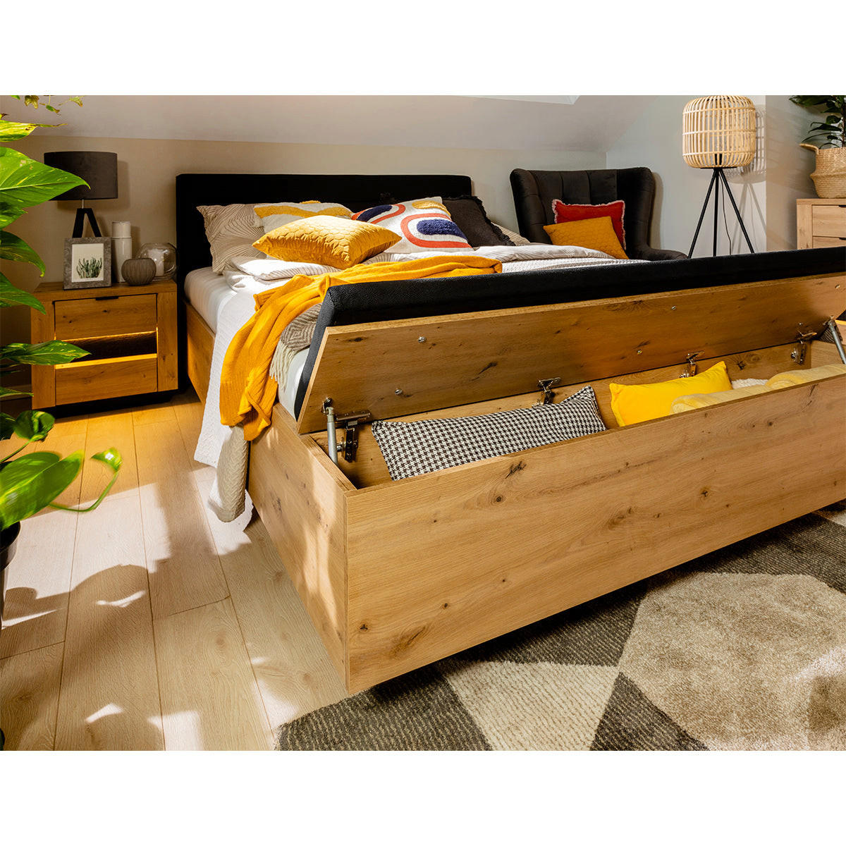 BOXSPRING POSTELJA 160/200 Glenn Les in črna barva - rjava, leseni material (160/200cm) - Petits-meubles