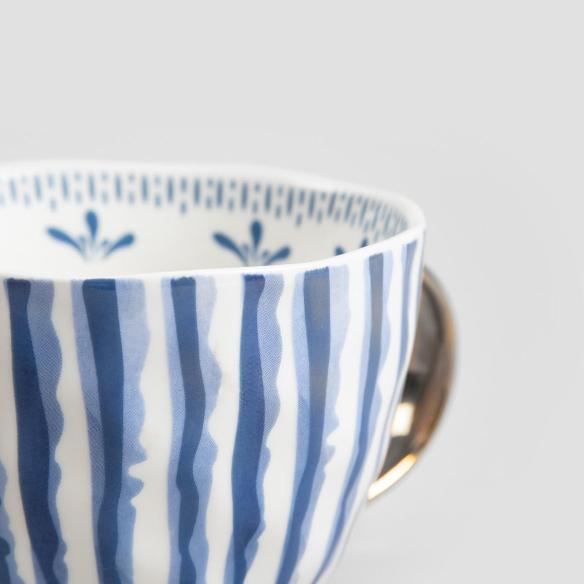 BECHER Arwal blau gestreift 0,45 l - Blau, Keramik (0.45L) - Homla