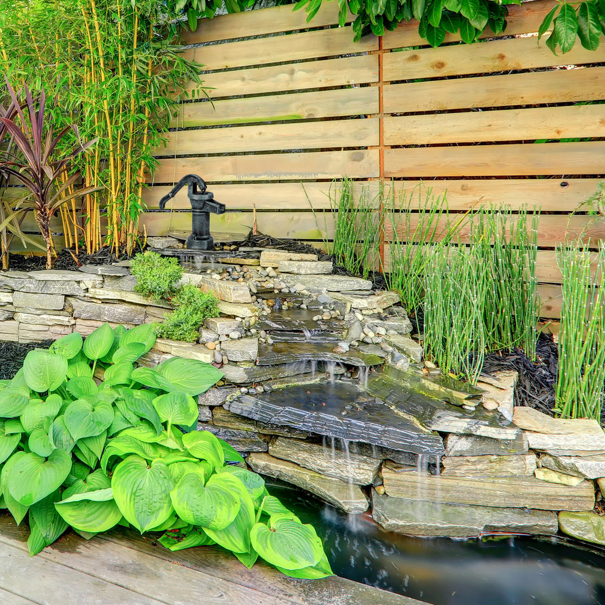 DEKO Pumpe - Grau, Metall (10.5/13.5/22.5cm) - Relaxdays