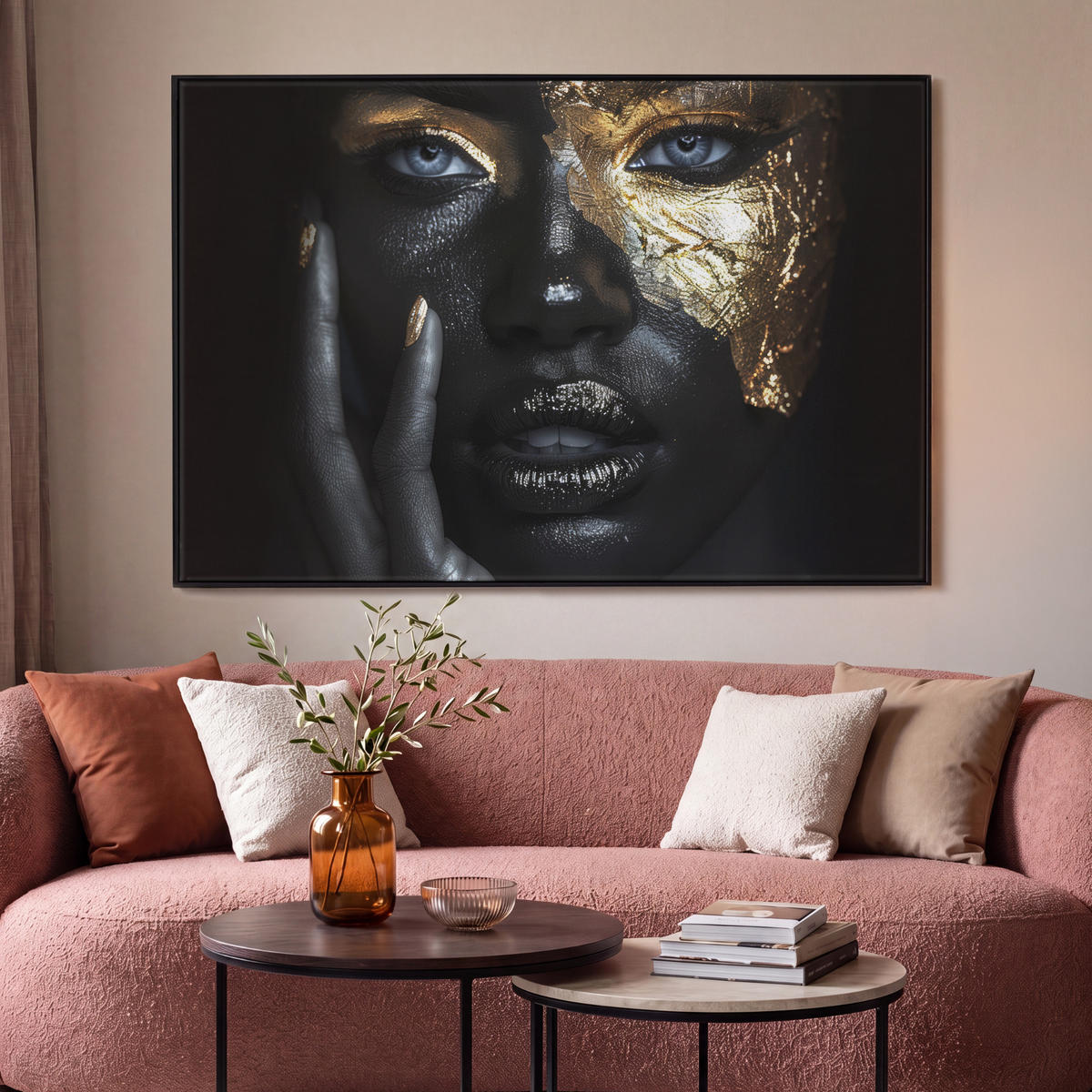 LEINWAND Bilder mit Rahmen - Frau - Gold - Porträt - Schwarz-Weiß - Luxus - 140x90 - Hellblau, Textil (140/90cm) - MuchoWow