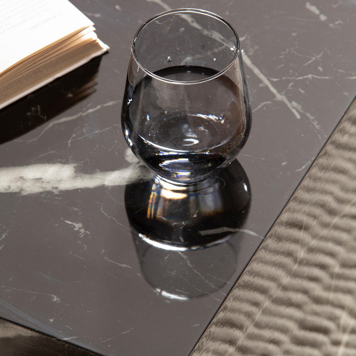 COUCHTISCH MONOBLOC in Hochglanz mit Marmor-Optik, Würfelform, Schwarz 40x40x45 cm - Schwarz, Holzwerkstoff (40/40/45cm) - KADIMA DESIGN