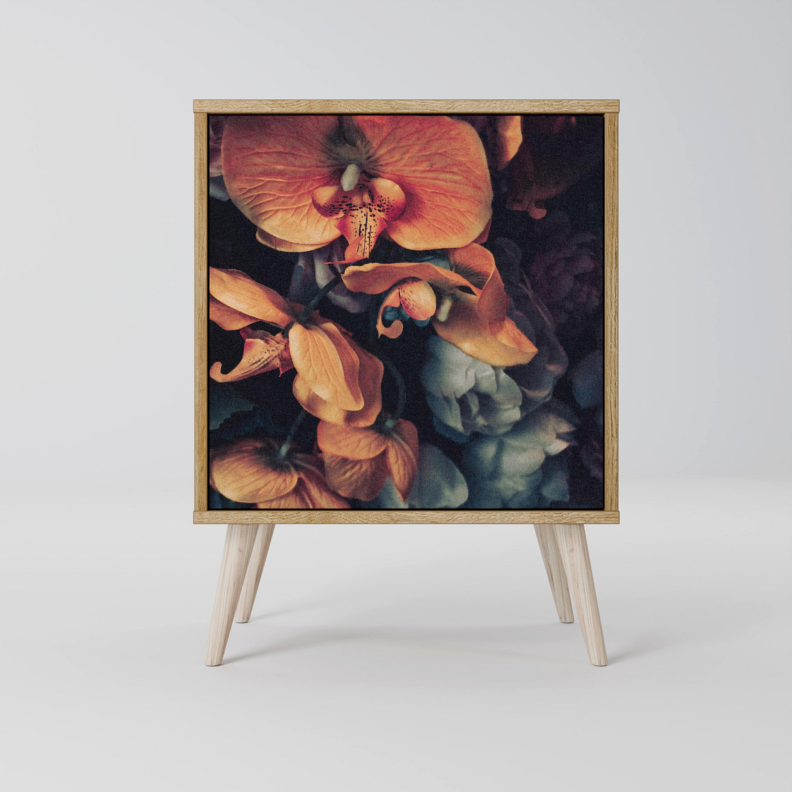 SIDEBOARD NEVERENDING BLOOM, Eichefarben, 57,5x42x77,5 cm, Schräge Buchenholzfüße - Eichefarben/Buchefarben, Holzwerkstoff/Buchenholz (57.5/77.5/42cm) - SpaceRebels