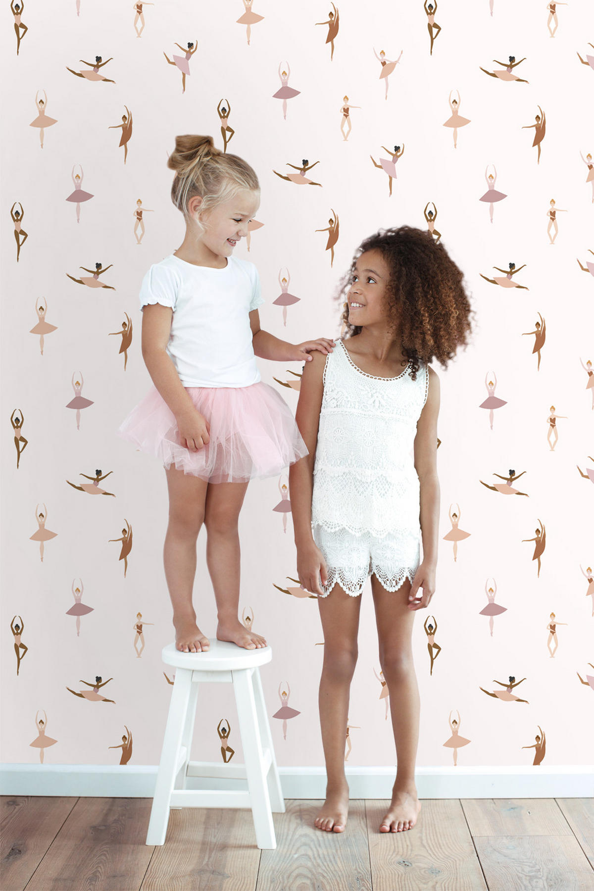 TAPETE Ballerinas 53 cm x 10.05 m - Terracotta, Papier (53/0.1cm) - ESTAhome