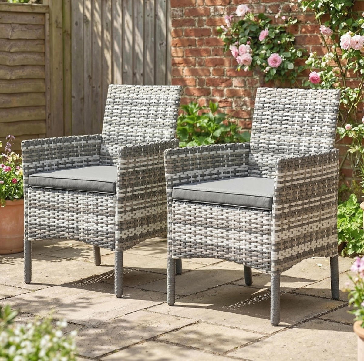 2ER Gartenstuhl-Set aus PE-Rattan 58x62x87 cm in Grau mit Kissen - Grau, Naturmaterialen (58/87/62cm) - Modfu
